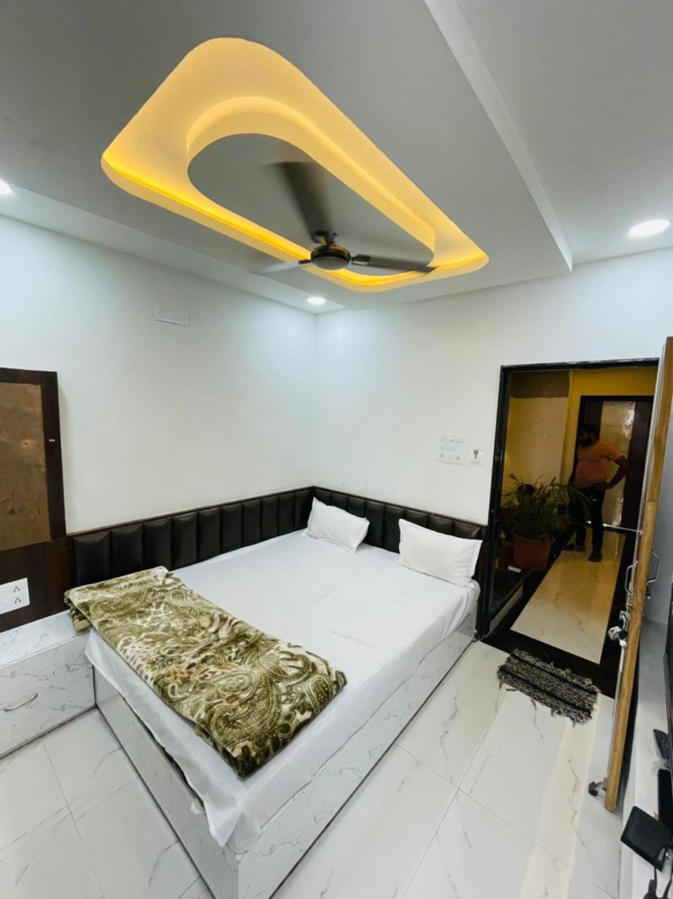 Hotel Shree Shyam Sharnam Godarpura Экстерьер фото