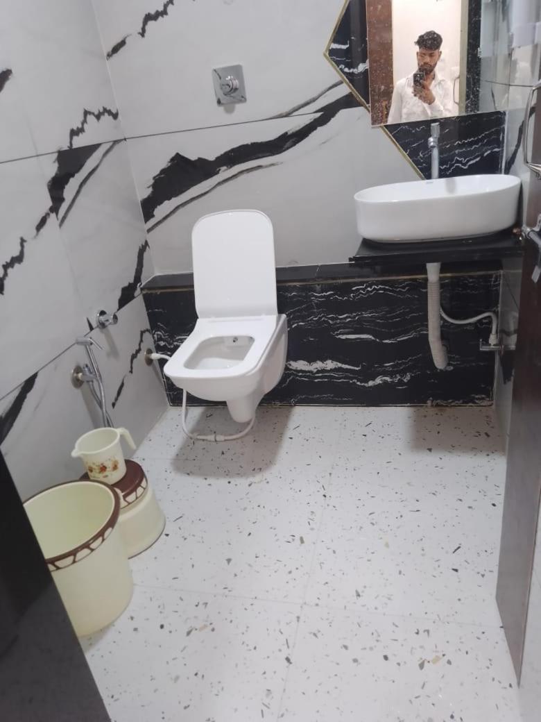 Hotel Shree Shyam Sharnam Godarpura Экстерьер фото